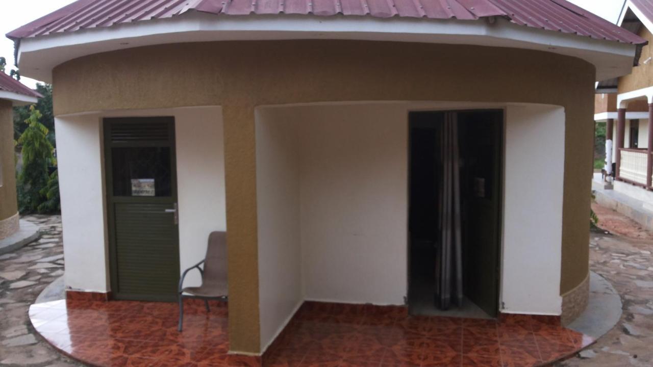 Kalalo Cottage Inn Pakwach Dış mekan fotoğraf